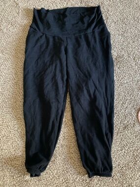 Old Navy Black Maternity Jogger Sweatpants